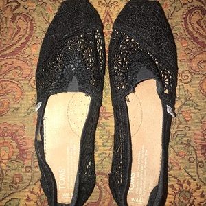 Toms Black Lace women’s shoes